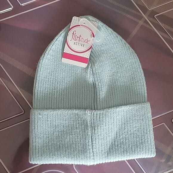 Girls hat  - Picture 2 of 2
